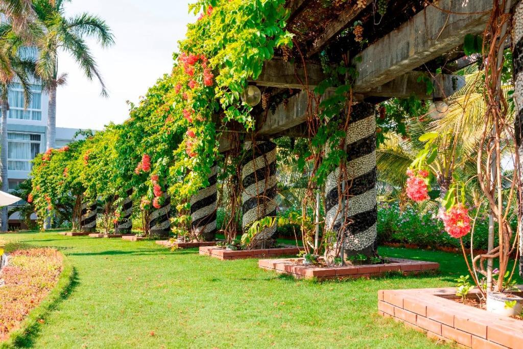 Saigon - Ninh Chu Hotel & Resort Phan Rang-Tháp Chàm Esterno foto